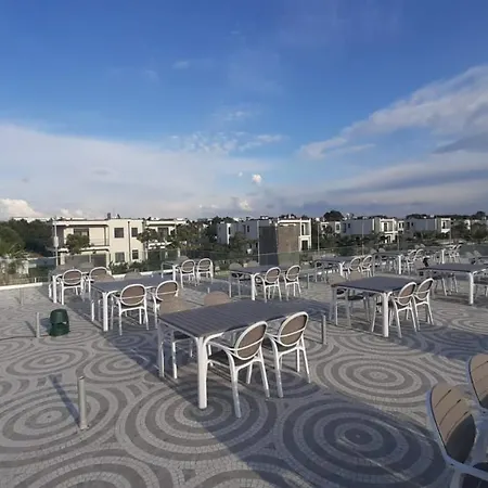 Semesterbostad Idi's Valamar